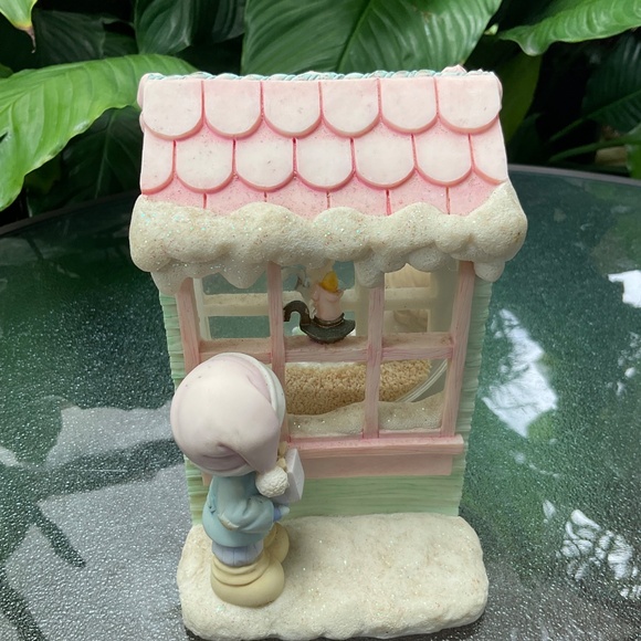 PRECIOUS MOMENTS ENESCO 2003 Christmas Window Snow Globe - Picture 3 of 8